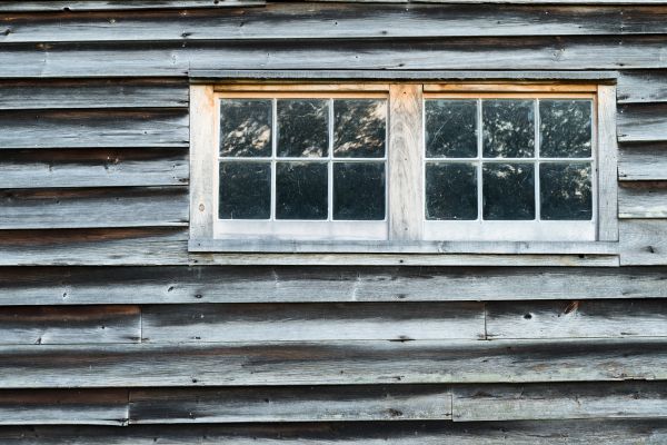 Barn Wood Siding Installation in Edmonds